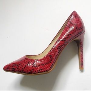 Gianni Bini snake print red heels size 6.5